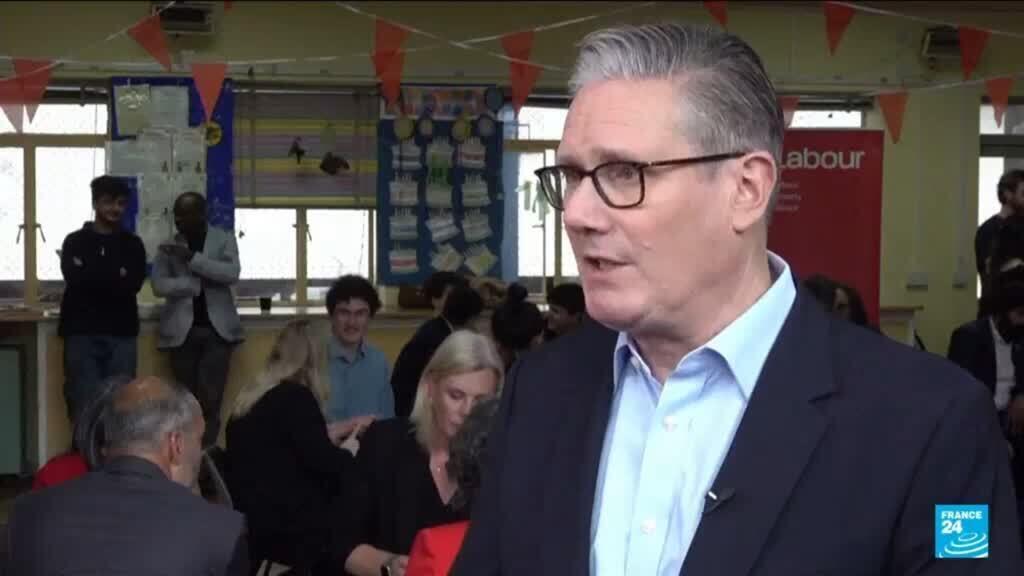 Video thumbnail for UK: The end of the traditional two-party system? Starmer faces crushing defeat in local polls