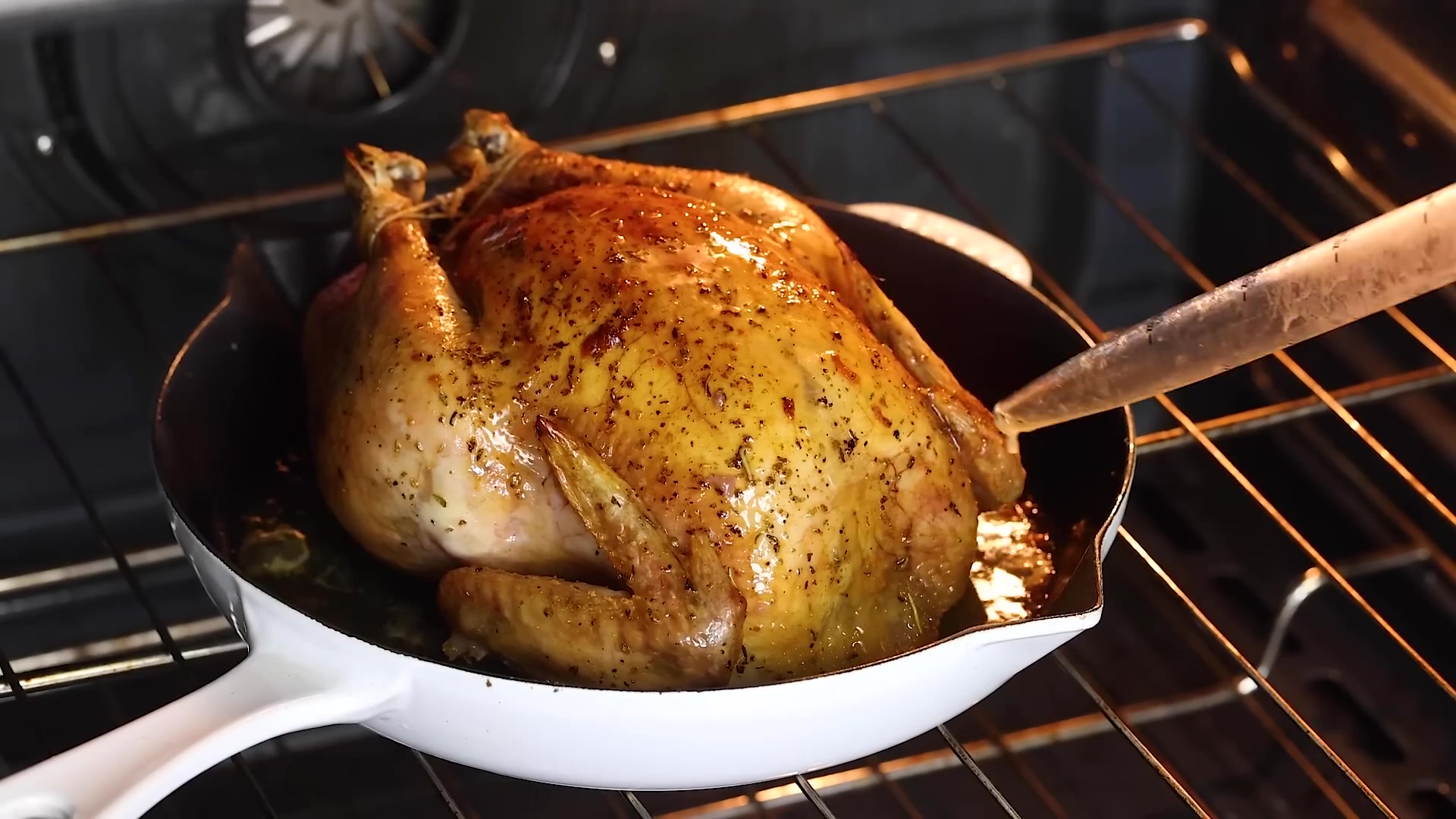 Video thumbnail for 30.ROAST CHICKEN ¦ a super easy whole roast chicken recipe (the easiest!) (1080p 24fps)