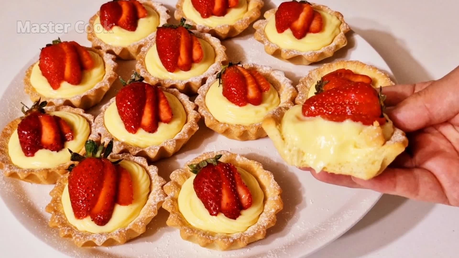 Video thumbnail for Christmas Special 🎄 Simple Mini Dessert Tart Recipe
