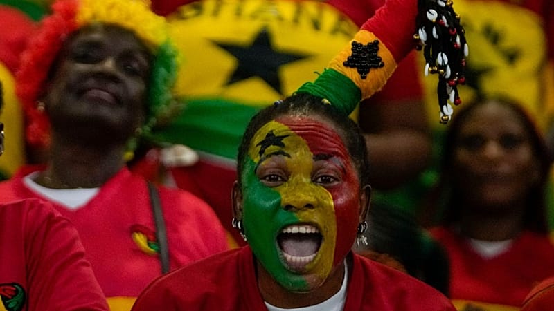Video thumbnail for Ghana grants citizenship to members of African diaspora