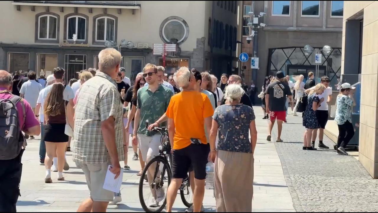Video thumbnail for Germany: Hot weather affects daily life in Germany.