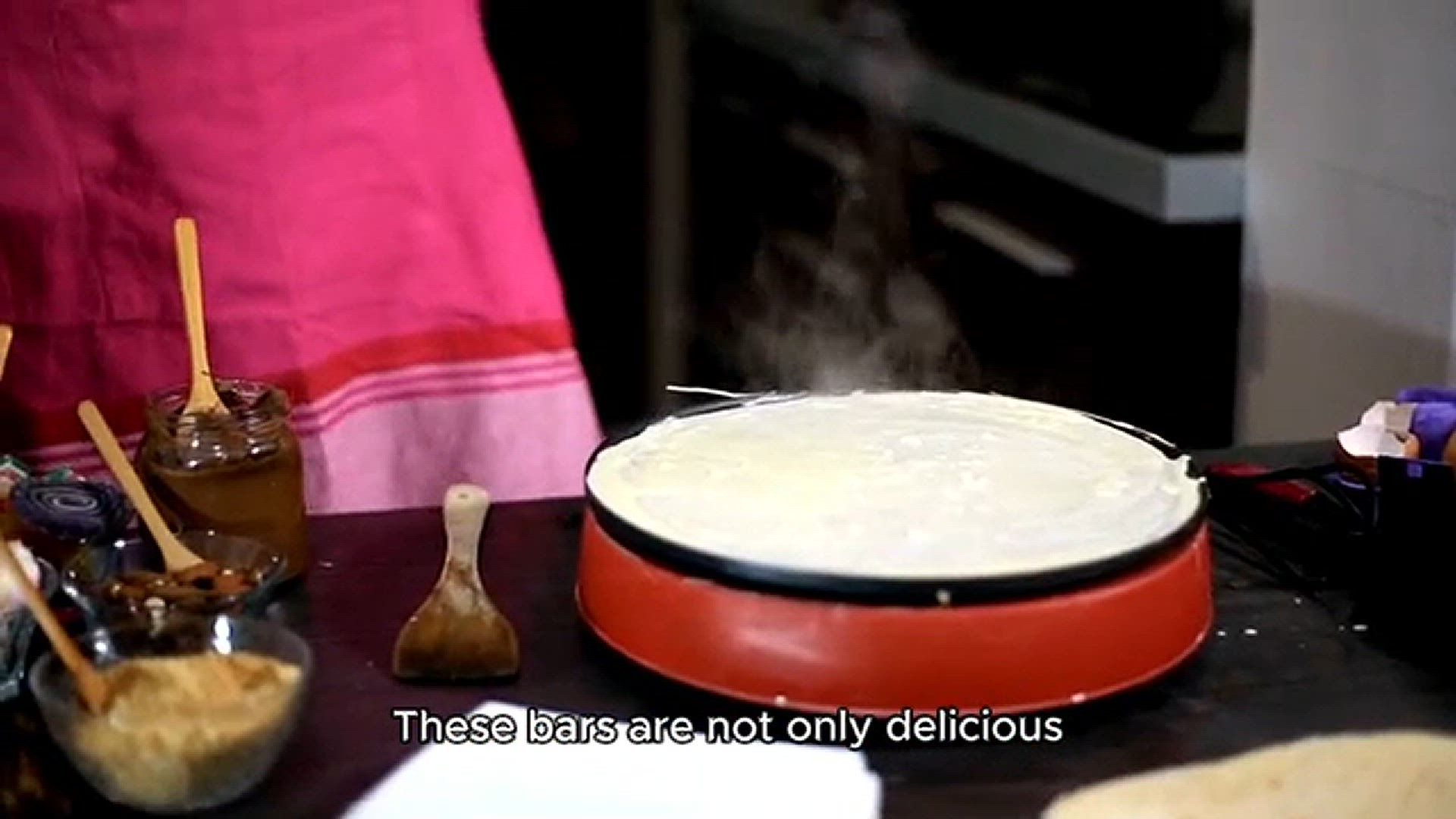 Video thumbnail for Flaky apple pies bars Recipe