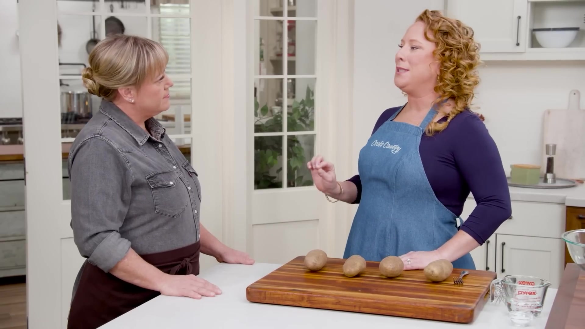 Video thumbnail for 19.The Best Twice Baked Potatoes Recipe ¦ America's Test Kitchen (1080p 30fps)