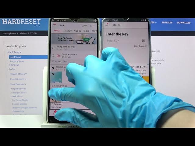 Video thumbnail for How to Transfer Files from Motorola Device to Vivo Y72 -  Send Anywhere App