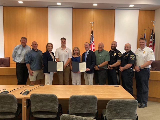 Video thumbnail for New Canaan lifeguards honored for rescue at Waveny Park Pool