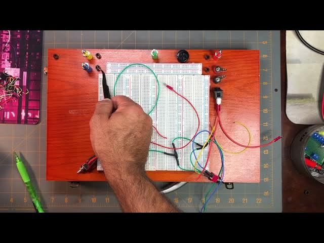 Video thumbnail for The Layout of the Power Supply Components - The Ultimate DIY 3220-Point Breadboard