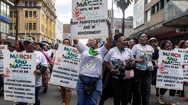 Video thumbnail for 'No backing down': S.African anti-migrant protesters vow to keep marching