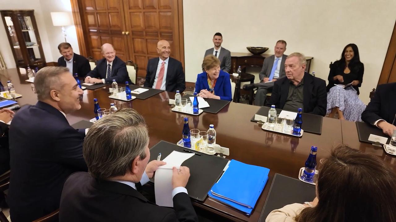 Video thumbnail for Türkiye: Fidan holds talks with US Senate delegation in Ankara.
