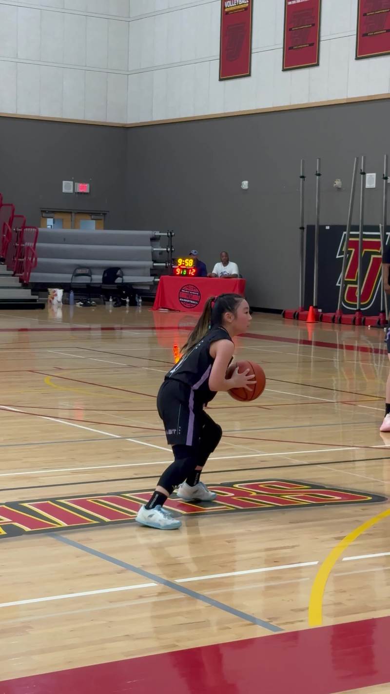 Video thumbnail for Point Guard Sinks Left Hand Floater over Two Defenders