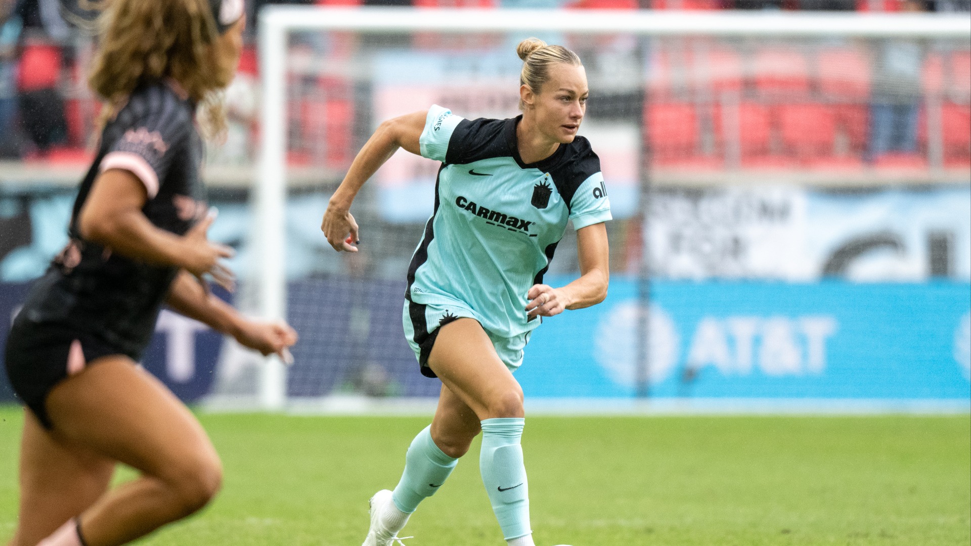 Video thumbnail for NWSL Playoff Race: Teams to Watch in the Home Stretch