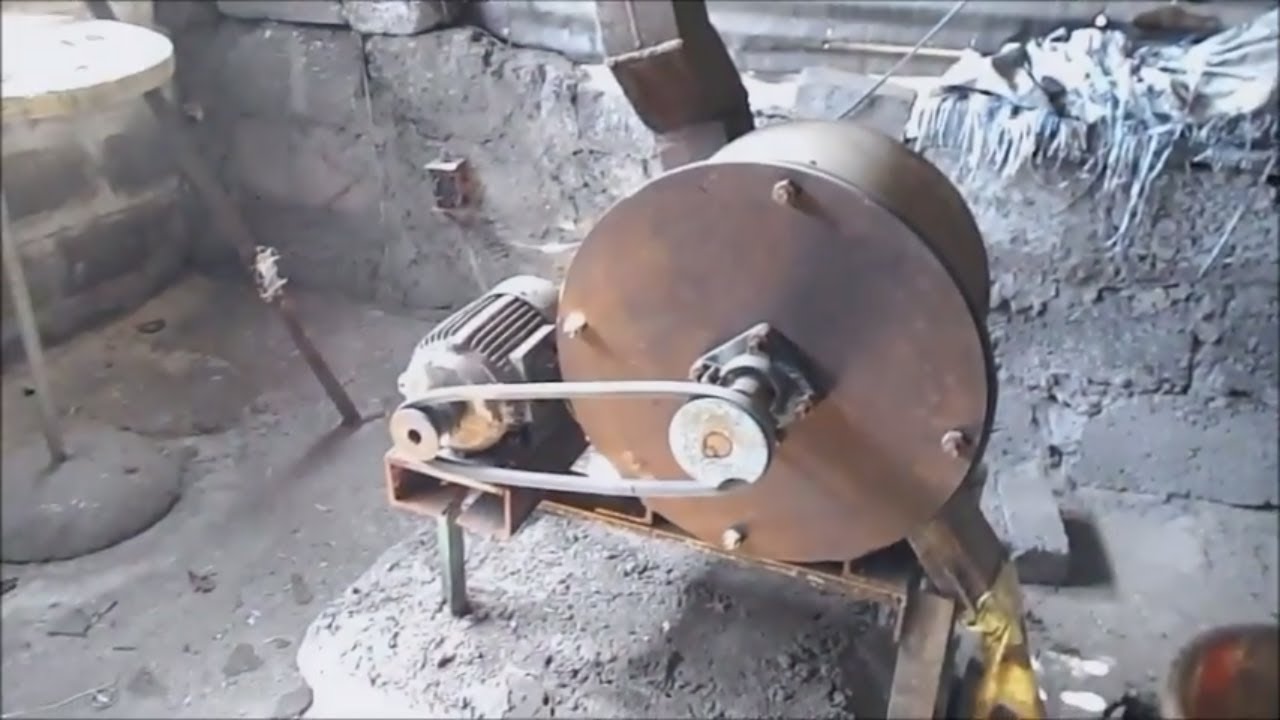'Video thumbnail for Homemade hammer mill./Low-cost hammer mill/Hammer mill/Crusher mill /homemade crusher mill.'
