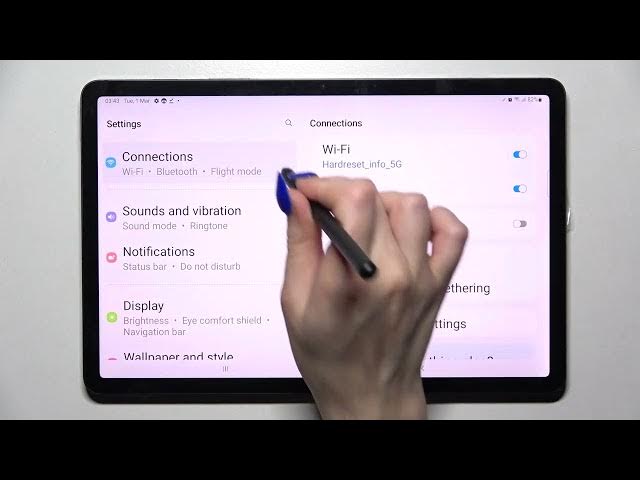 Video thumbnail for Samsung Galaxy Tab S8 - How To Connect Printer