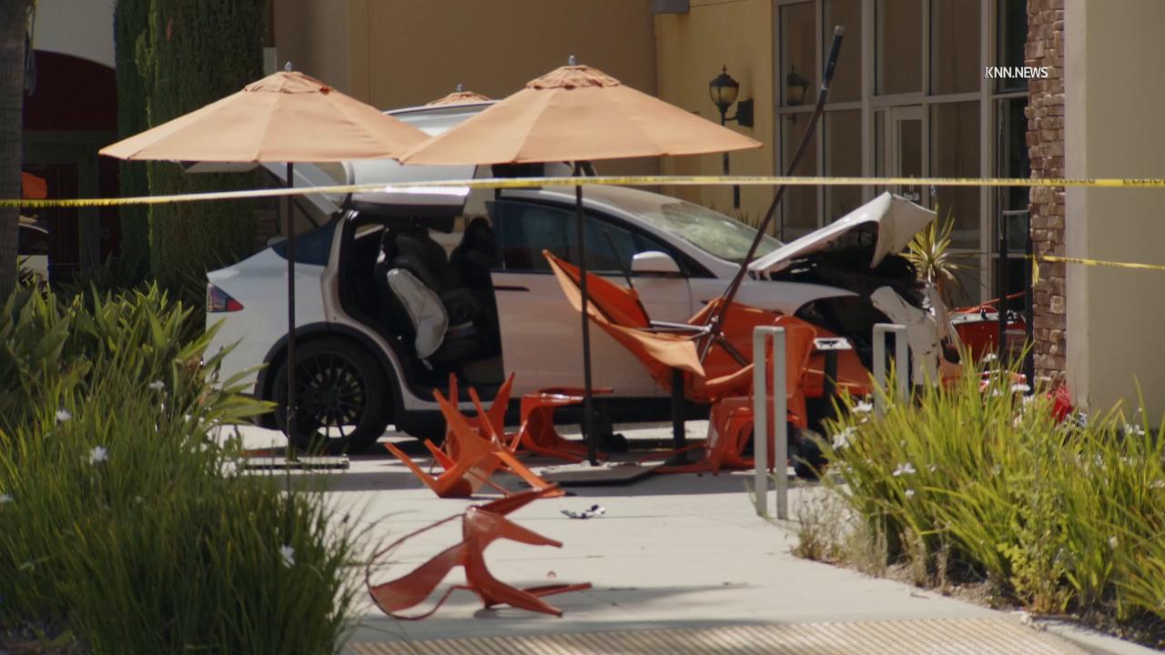 Video thumbnail for US, Los Angeles: Simi Valley One Killed After Tesla Crashes Into Outdoor Seating Area.