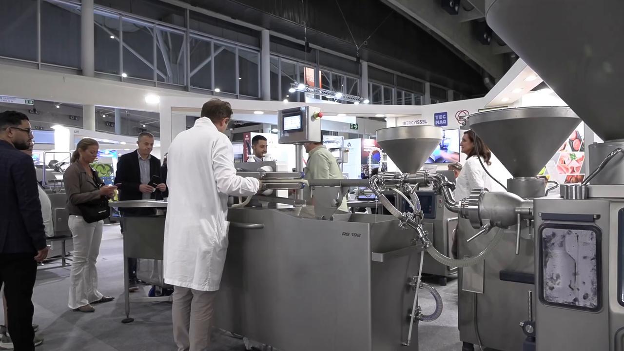 Video thumbnail for Spain: AI and Automation on Show at FoodTech Fair in Barcelona.