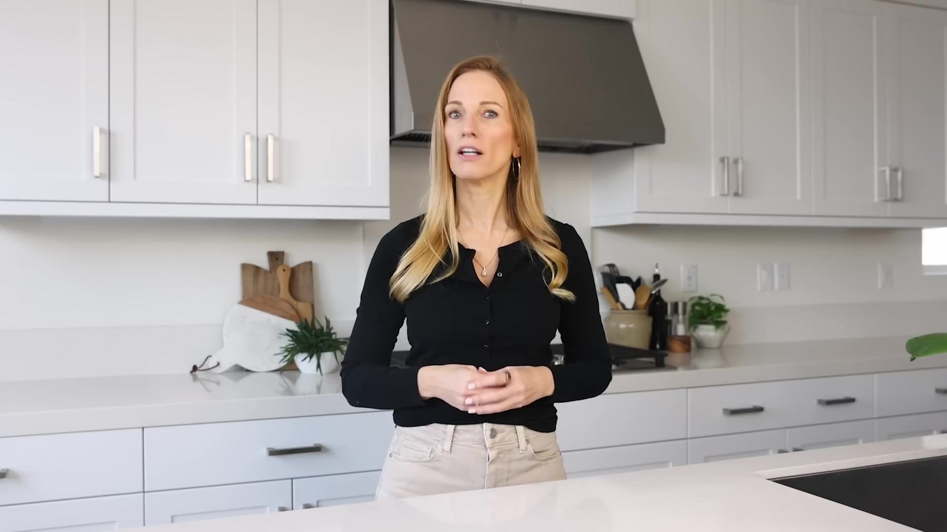 Video thumbnail for 84.The Easiest SAUSAGE SHEET PAN MEAL with Cajun Flavor! (1080p 24fps)