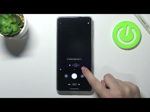 Video thumbnail for How to Set Up Camera Timer on MOTOROLA Edge 20 Pro - Use Camera Timer