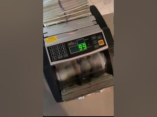 Video thumbnail for BLUEFACE COUNT $100,000 cash