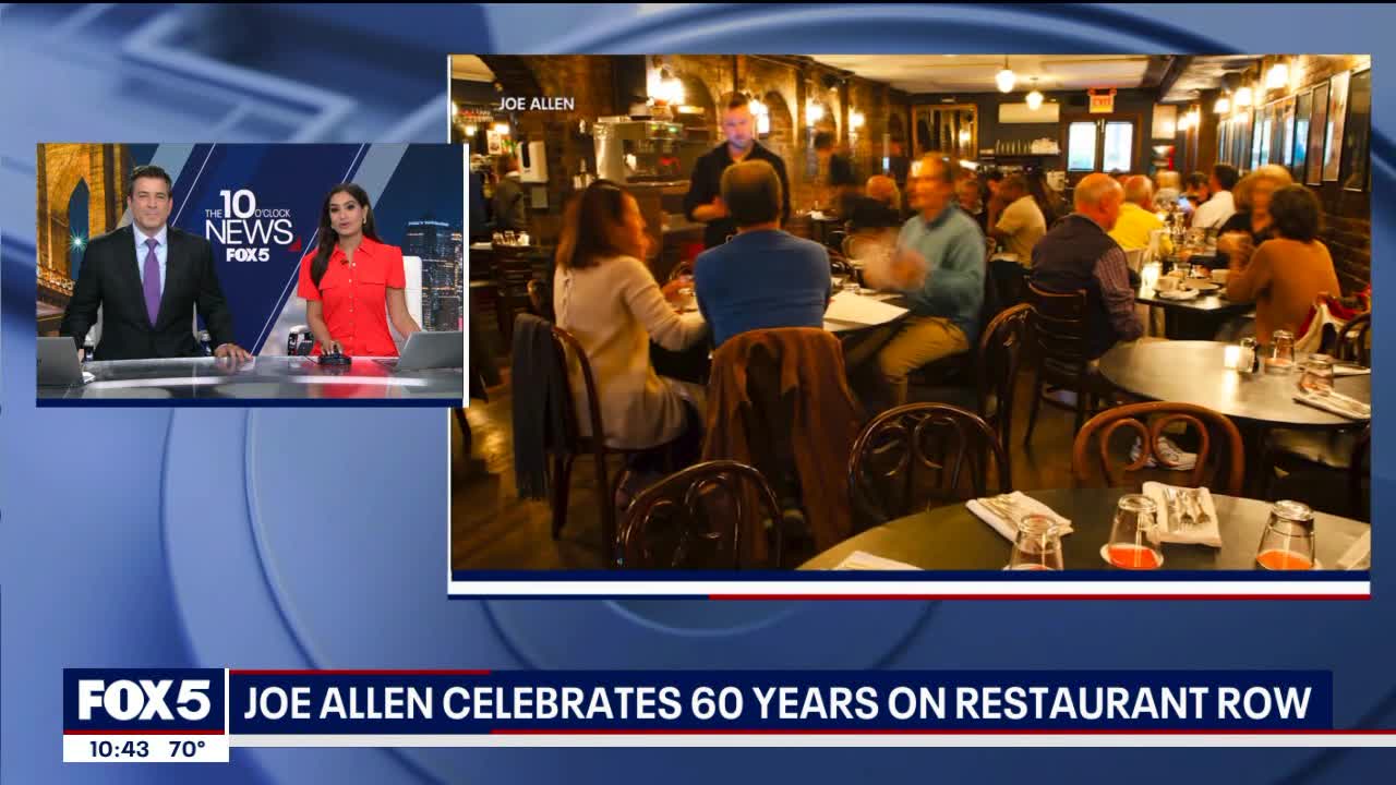 Video thumbnail for Iconic New York City restaurant celebrates 60th anniversary