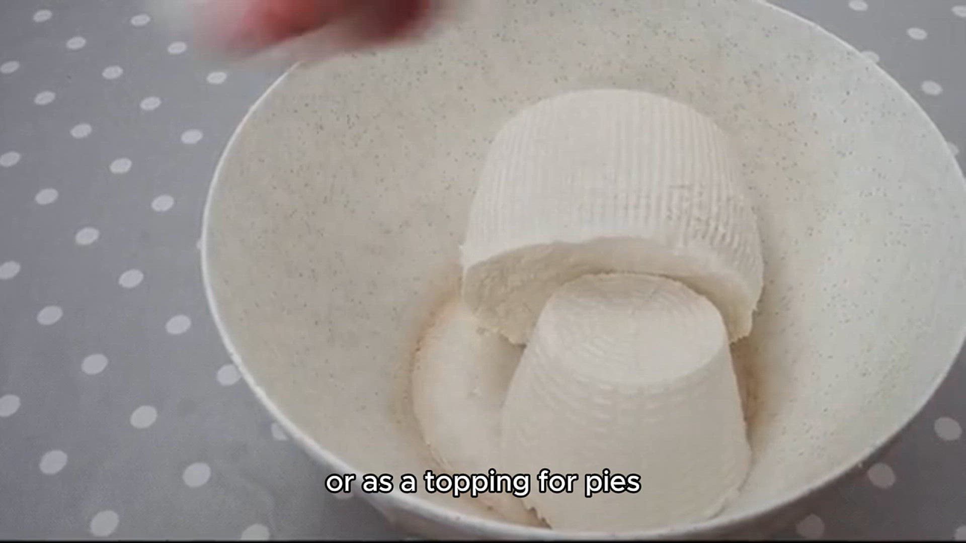 Video thumbnail for meringues recipe