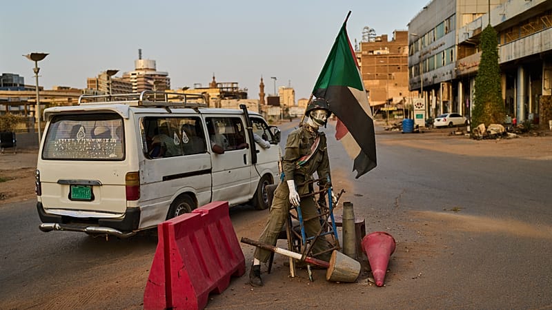 Video thumbnail for Khartoum slowly comes back to life, one year after recapture by military