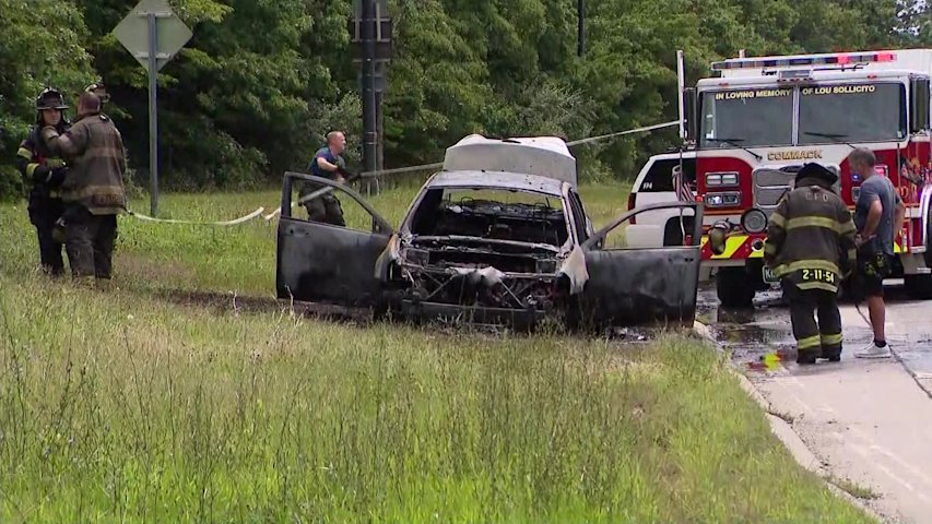 Video thumbnail for Fire destroys car on Sunken Meadow Parkway