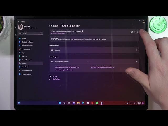 Video thumbnail for How To Enable & Disable Xbox Gamer Bar In Microsoft Surface Pro 9