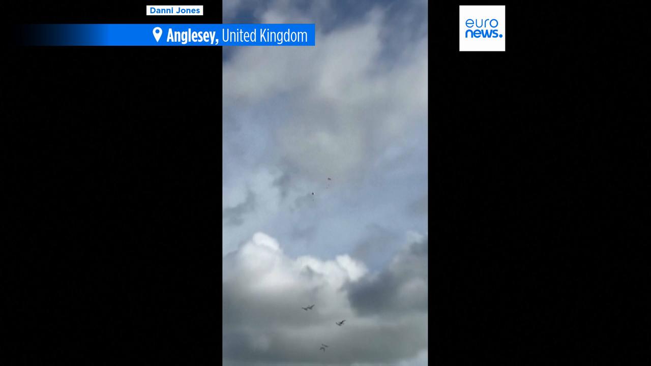 Video thumbnail for Video shows UK fighter jet crashing during training