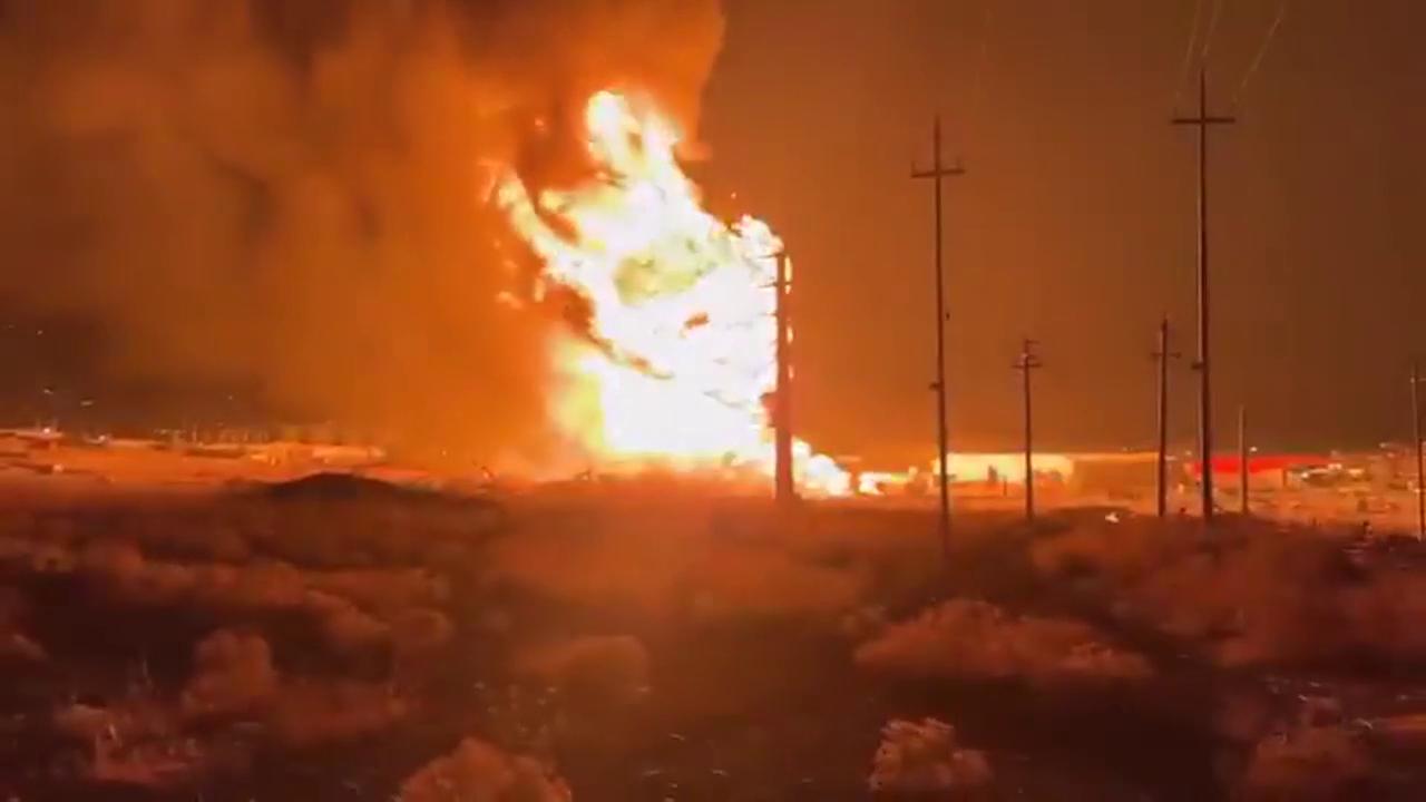 Video thumbnail for Iraq: Explosion Rips Through North Iraq Fuel Depot.