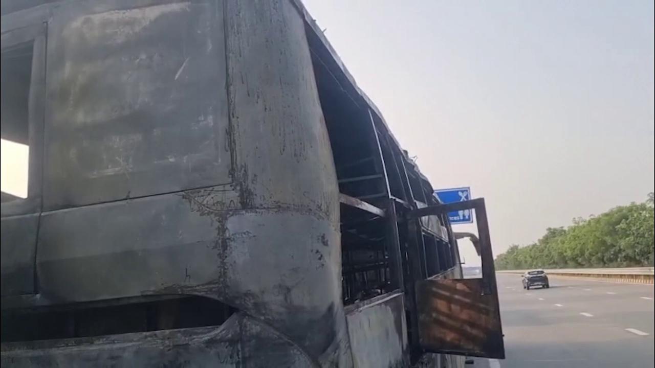 Video thumbnail for India: Bus Fire Kills Nine on Delhi Outskirts.