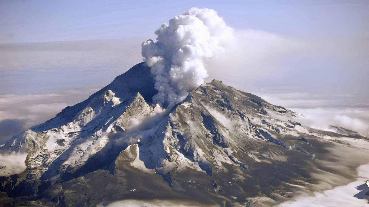 Video thumbnail for Ancient volcano awakens: satellites detect ground rising, cause unknown
