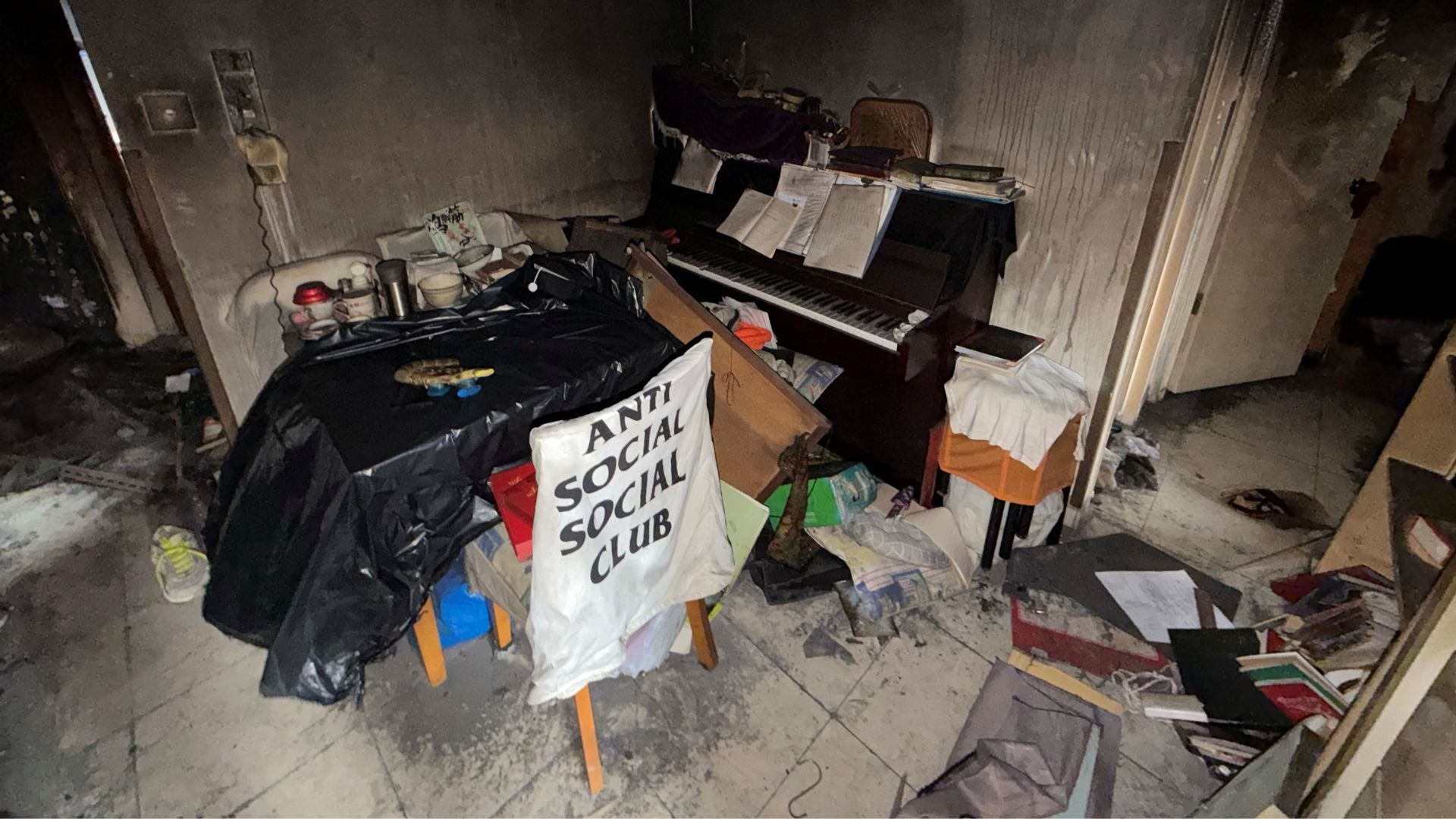 Video thumbnail for Hong Kong fire survivors revisit burned tower, demand accountability