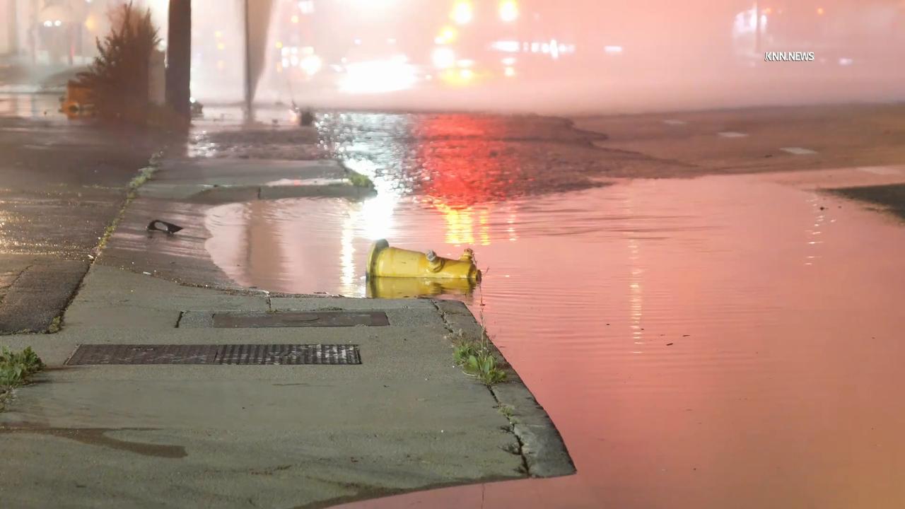 Video thumbnail for US, Los Angeles: North Hollywood Collision Shears Fire Hydrant Causes Power Shutdown.