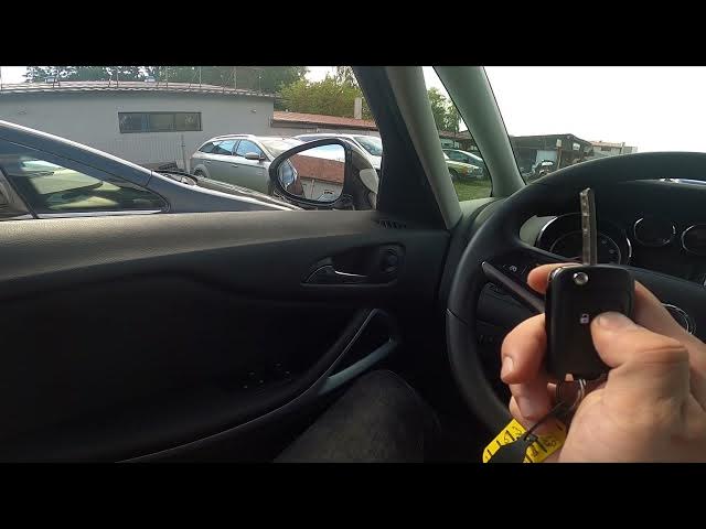 Video thumbnail for How to Lower and Raise the Windows Using Key Fob in Opel Zafira C ( 2011 – 2019 )