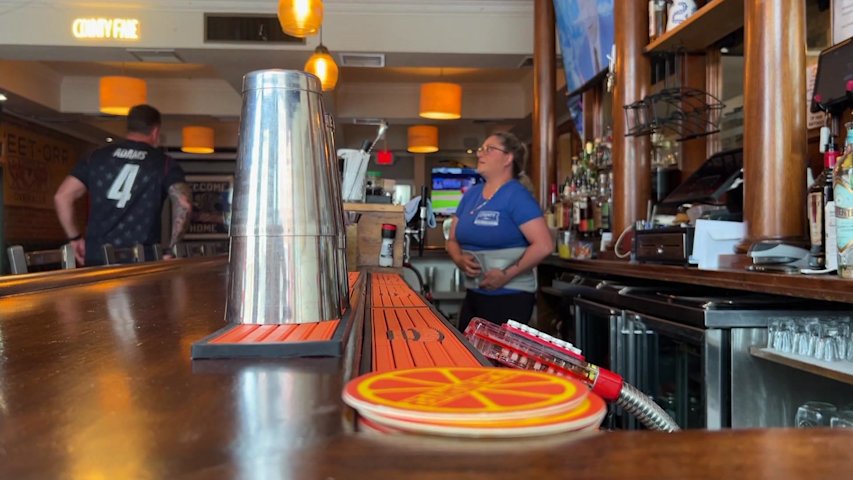 Video thumbnail for Hudson Valley bars are free to party until 4 a.m. per state law, bar owners expect family atmosphere