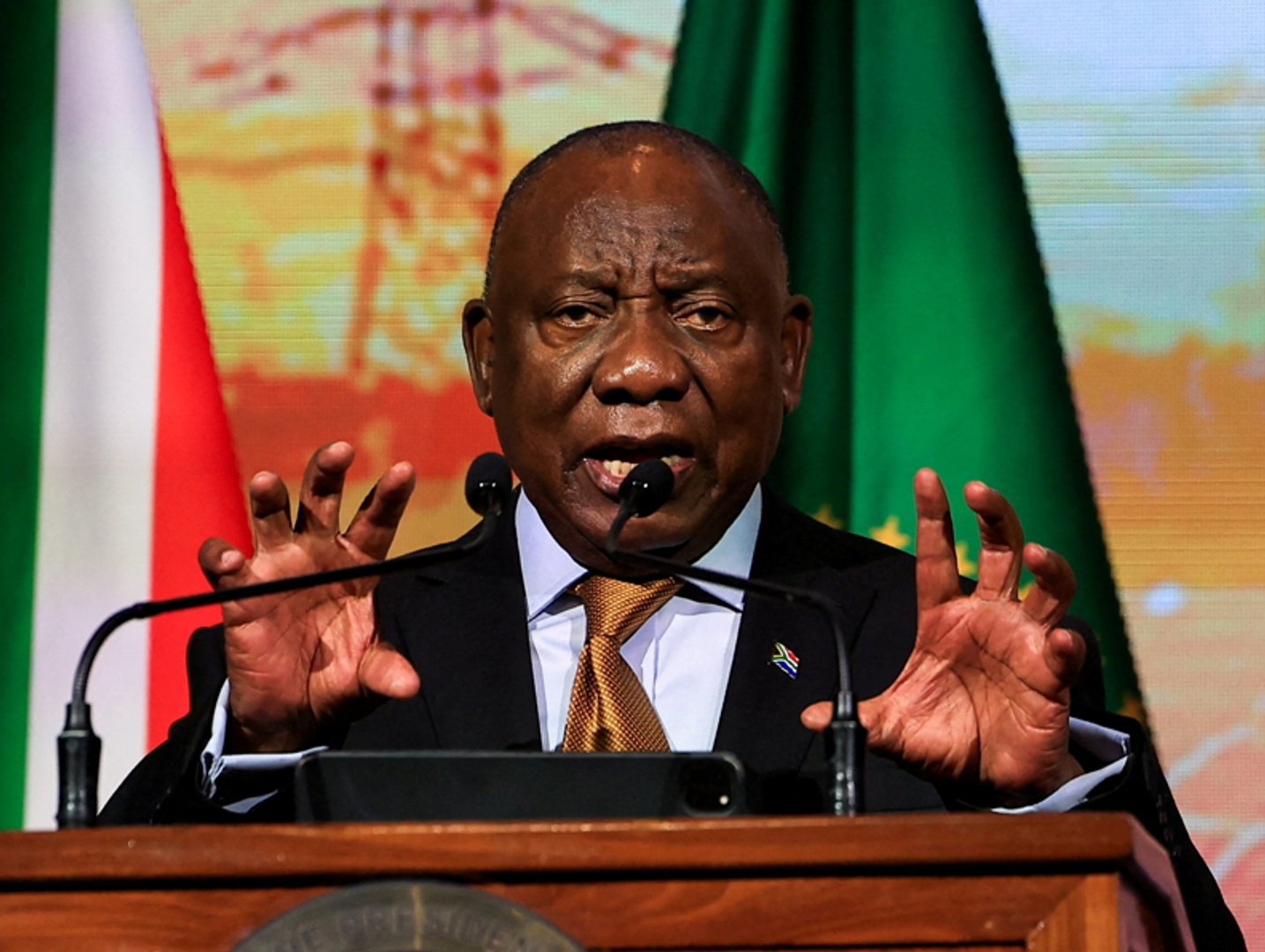 Video thumbnail for South African president orders action on femicide after killings