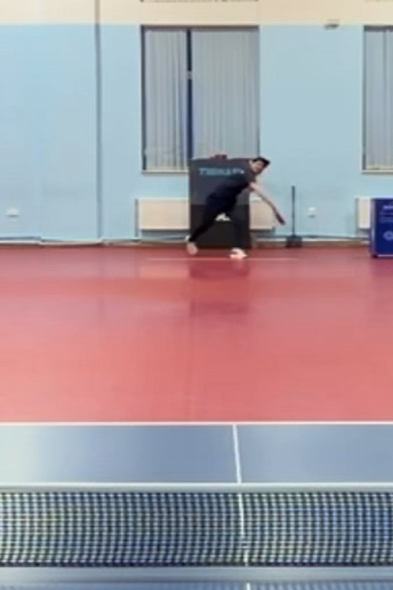 Video thumbnail for Longest table tennis serve - 18.20 metres (59 ft 7 in) by Nihad Mammadov