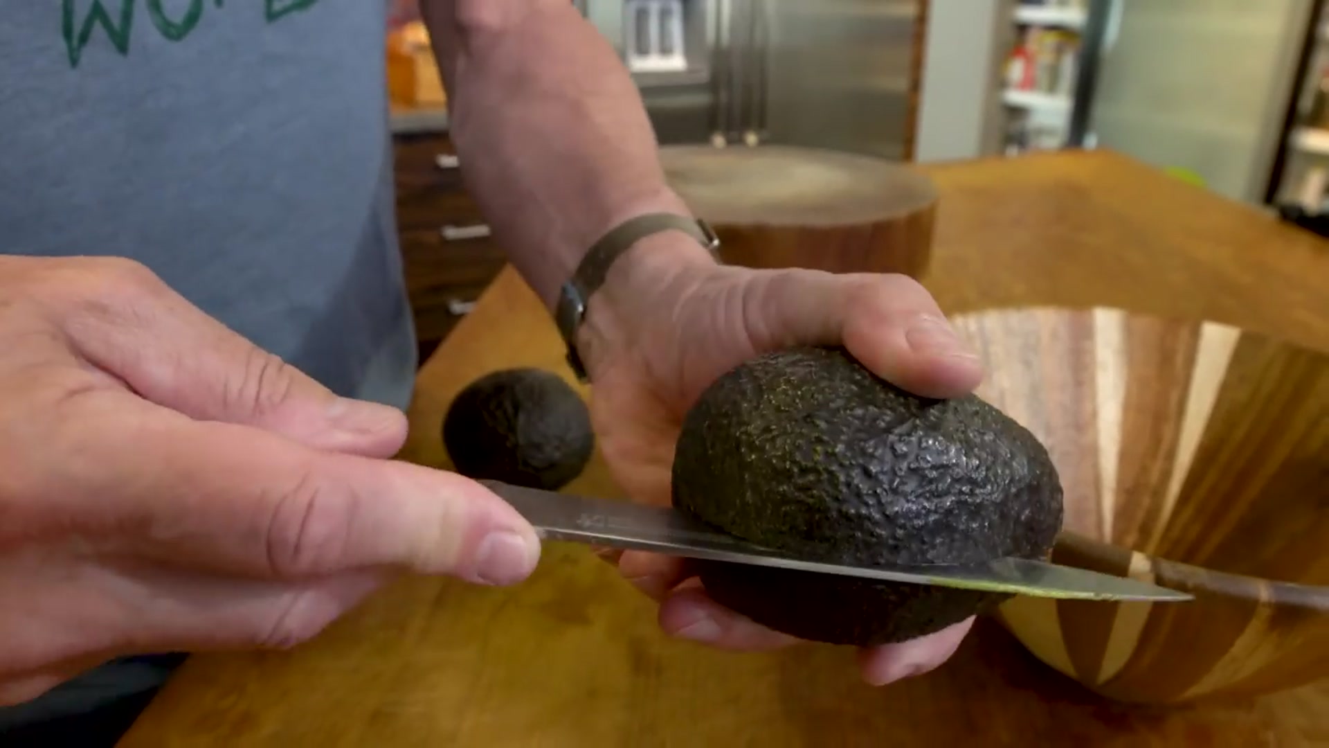 Video thumbnail for The World_s Best Guacamole Recipe _ SAM THE COOKING GUY 4K(720P_HD)