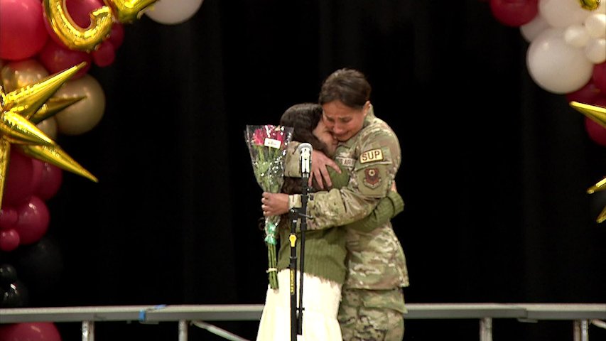 Video thumbnail for Norwalk fifth grader gets surprise reunion with mom deployed to Iraq
