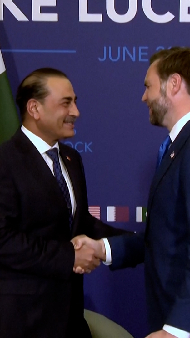 Video thumbnail for US-Iran delegations arrive as talks begin in Switzerland