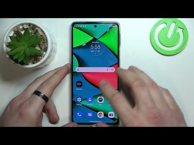 Video thumbnail for How to Connect Wired Headphones on MOTOROLA Edge 30 Pro