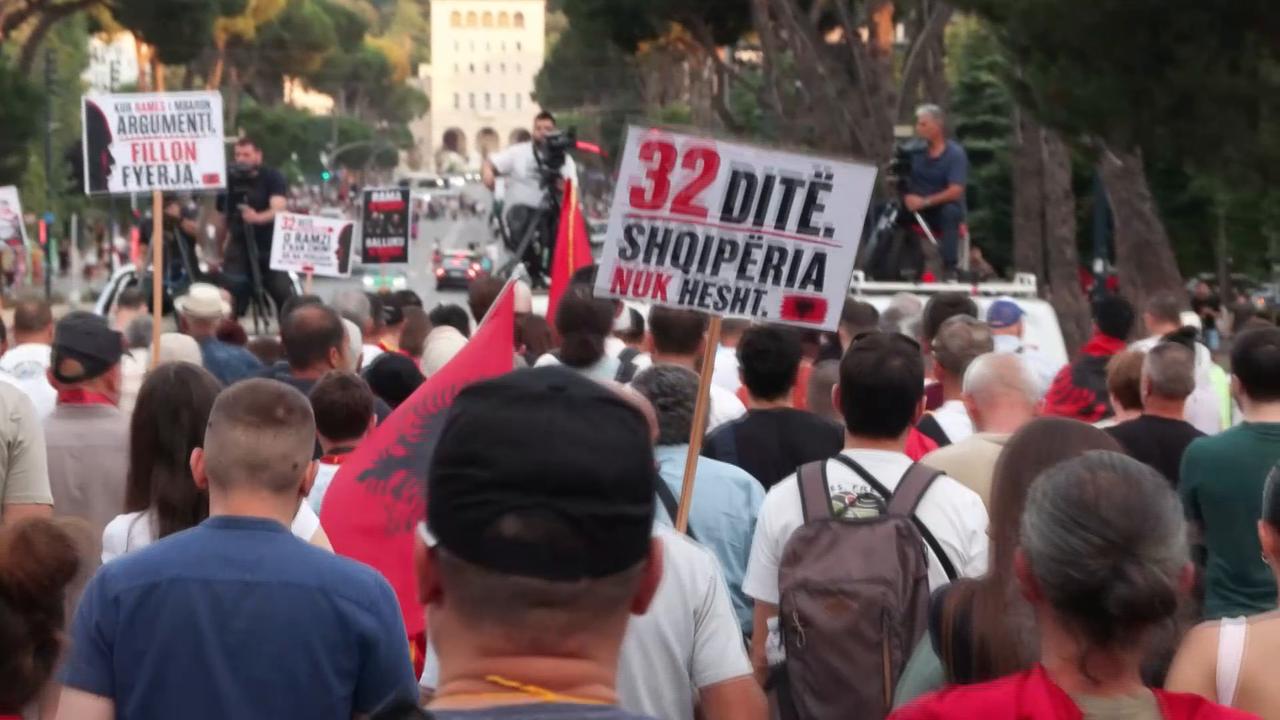Video thumbnail for Albania: Protests continue against tourism project in Zvernec, Albania.