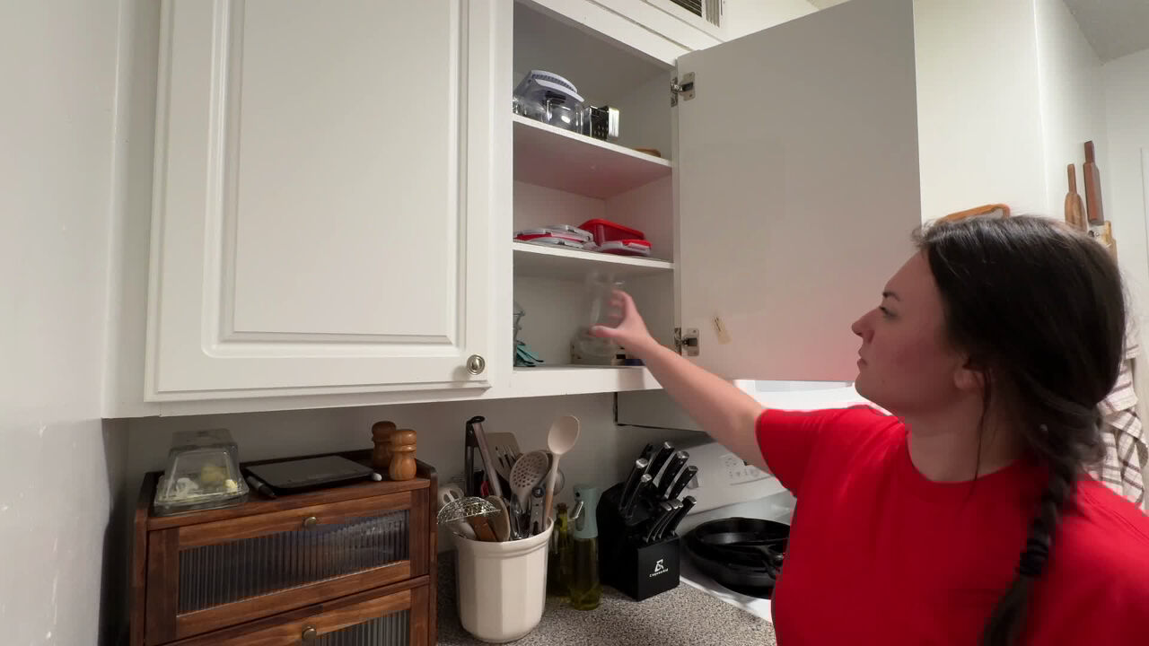 Video thumbnail for She grabs a vase for this adorable Christmas decoration!