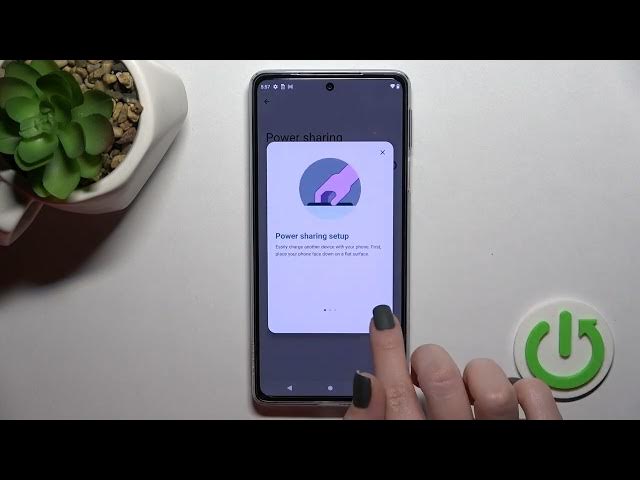 Video thumbnail for How to Turn On Wireless Power Sharing on MOTOROLA Edge 30 Pro - Disable Power Sharing