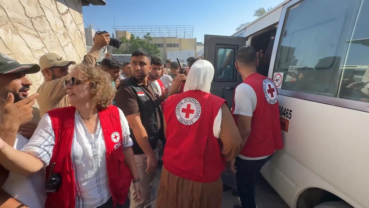 Video thumbnail for After three years in West Bank, Palestinians return to Gaza to reunite with families.