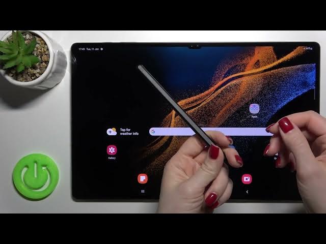 Video thumbnail for How to Create Home Screen Folders in SAMSUNG Galaxy Tab S8 Ultra – Tidy Home Screen
