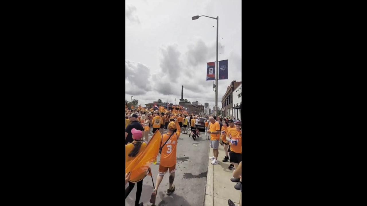 Video thumbnail for World Cup 2026: Netherlands Fan Turn Kansas City Orange Ahead Of Game.