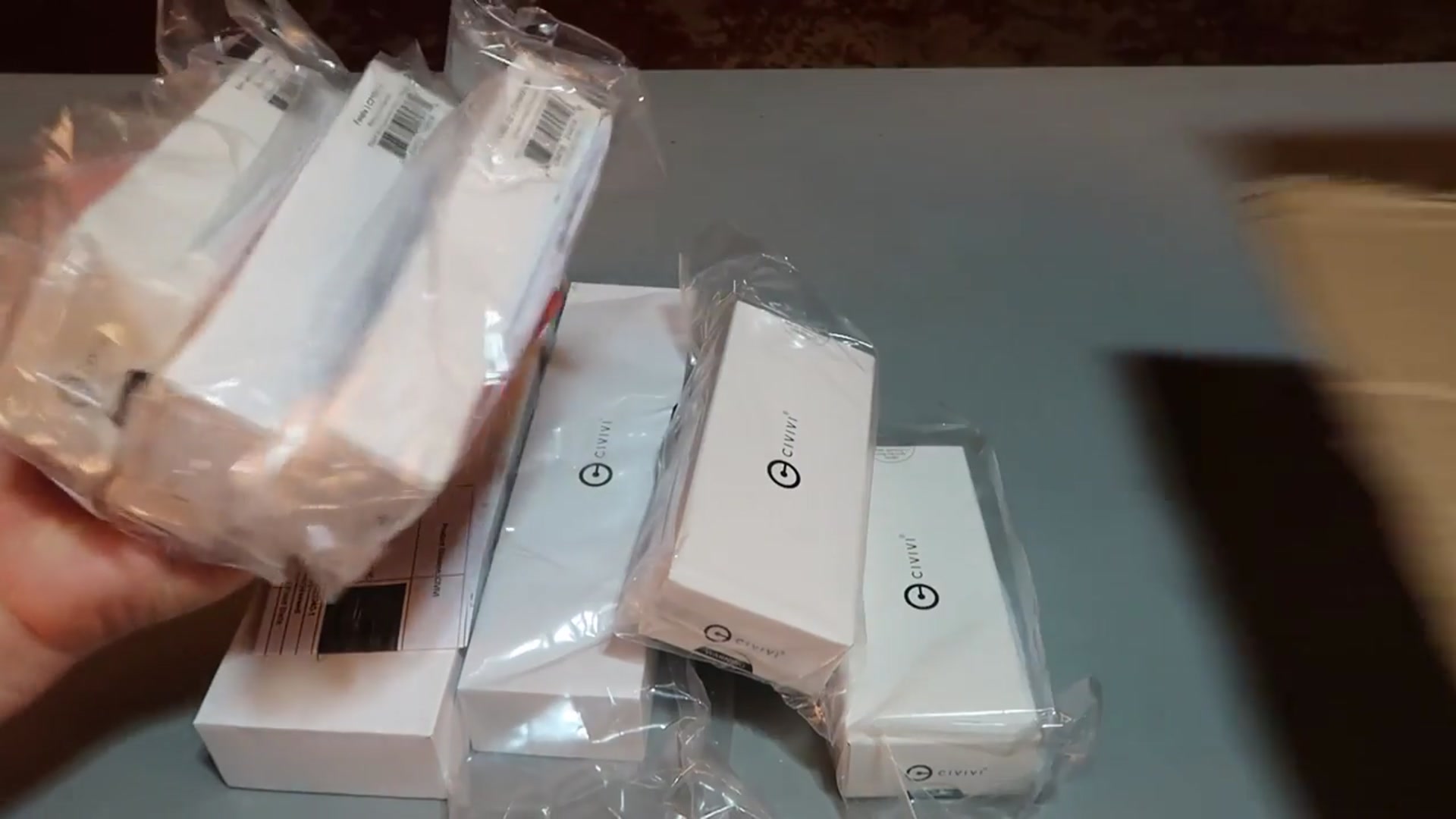 'Video thumbnail for Unboxing $600 Knives Mystery Box'