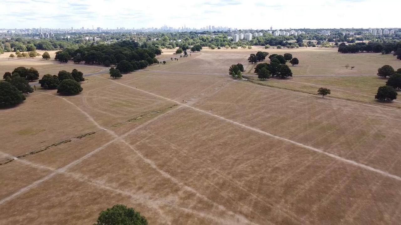 Video thumbnail for US: Heat alerts upgraded across England as temperatures set to reach 36C.