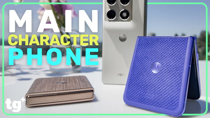 Video thumbnail for Motorola Razr Ultra 2026 vs Razr Fold: 5 Things to Know (HANDS ON)