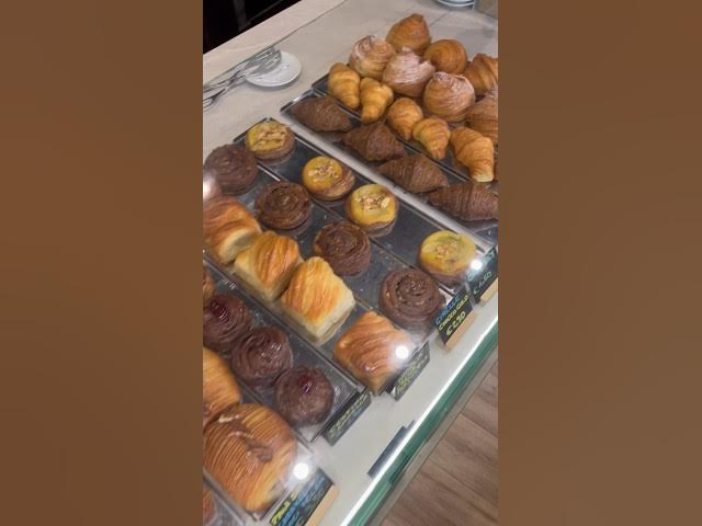 'Video thumbnail for Che bancone!😍 🥐'